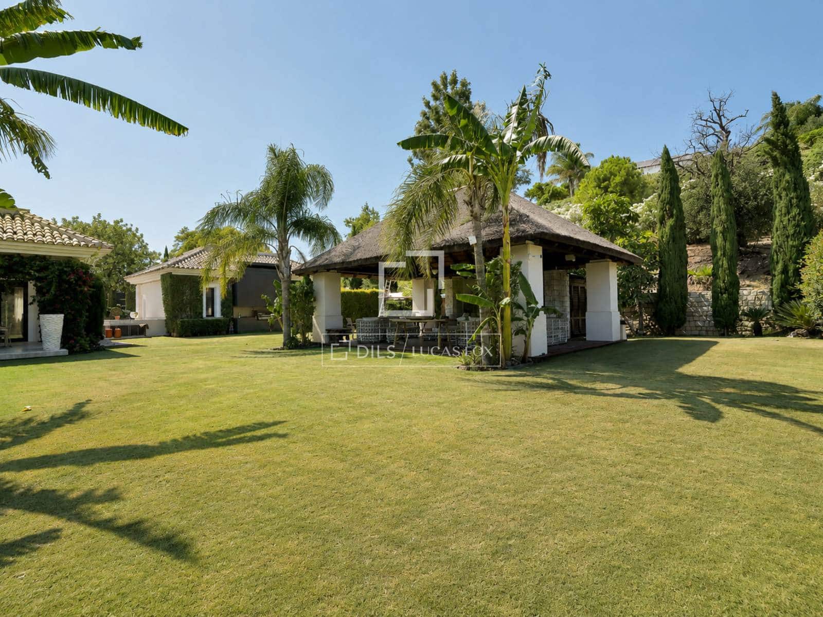 6 bedroom Villa for sale in Benahavis with pool garage - € 15,000,000 (Ref: 9978022)