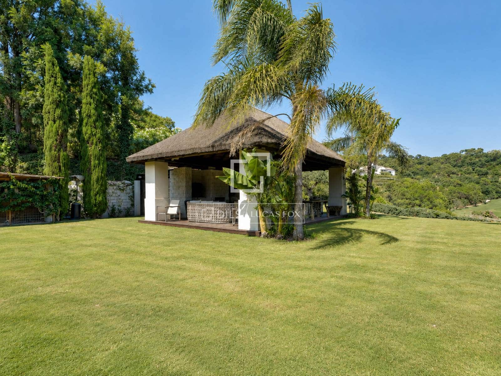 6 bedroom Villa for sale in Benahavis with pool garage - € 15,000,000 (Ref: 9978022)