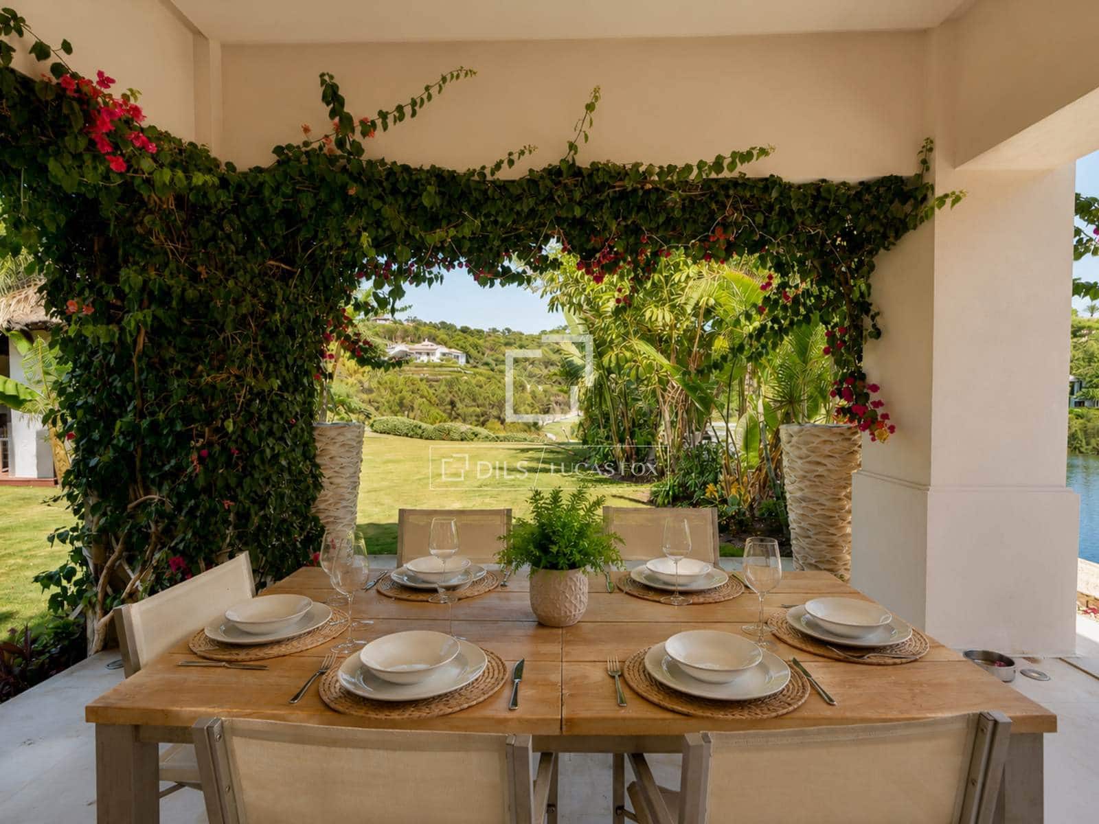 6 bedroom Villa for sale in Benahavis with pool garage - € 15,000,000 (Ref: 9978022)
