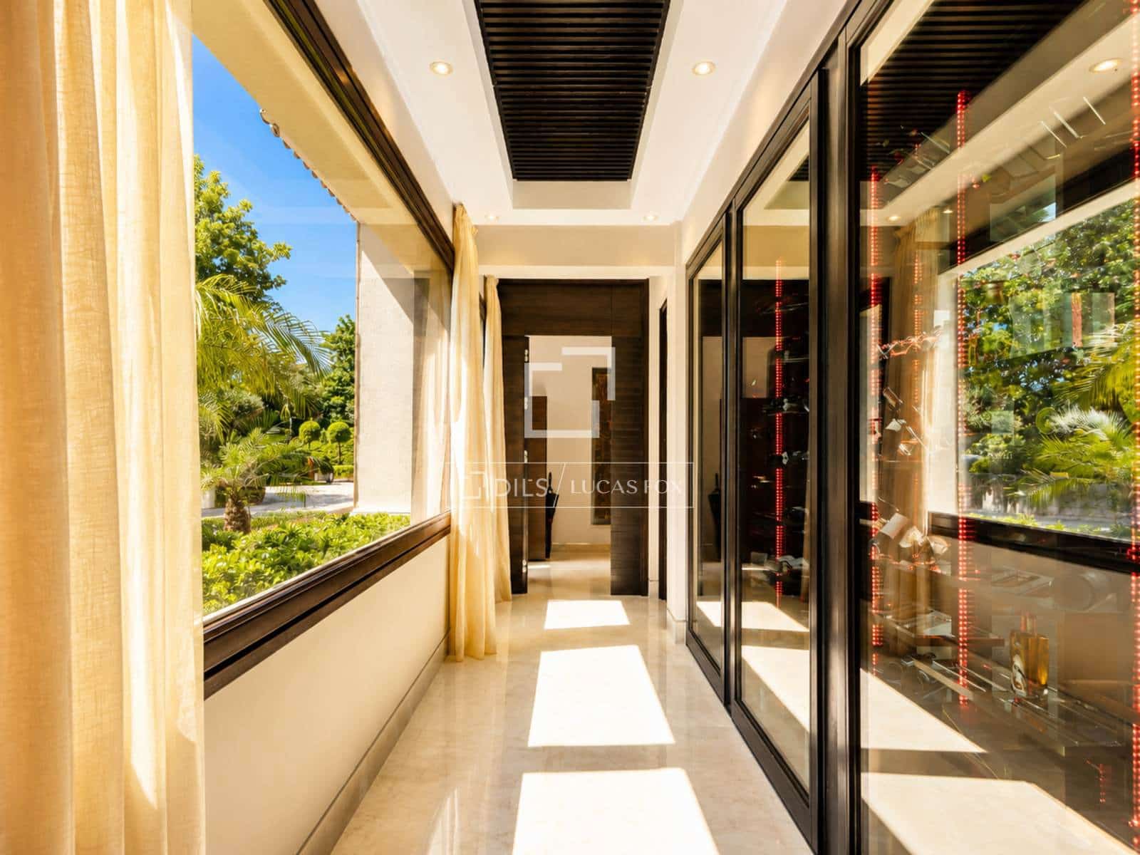 6 bedroom Villa for sale in Benahavis with pool garage - € 15,000,000 (Ref: 9978022)