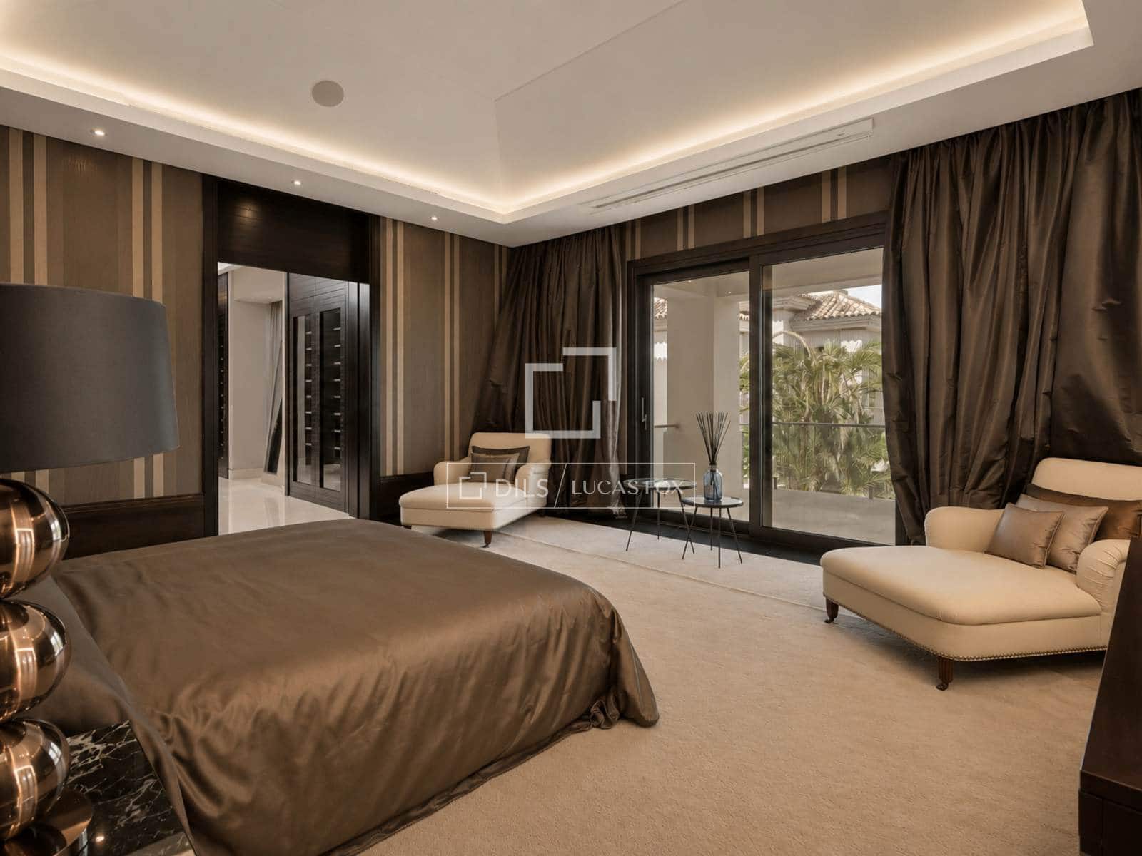 6 bedroom Villa for sale in Benahavis with pool garage - € 15,000,000 (Ref: 9978022)