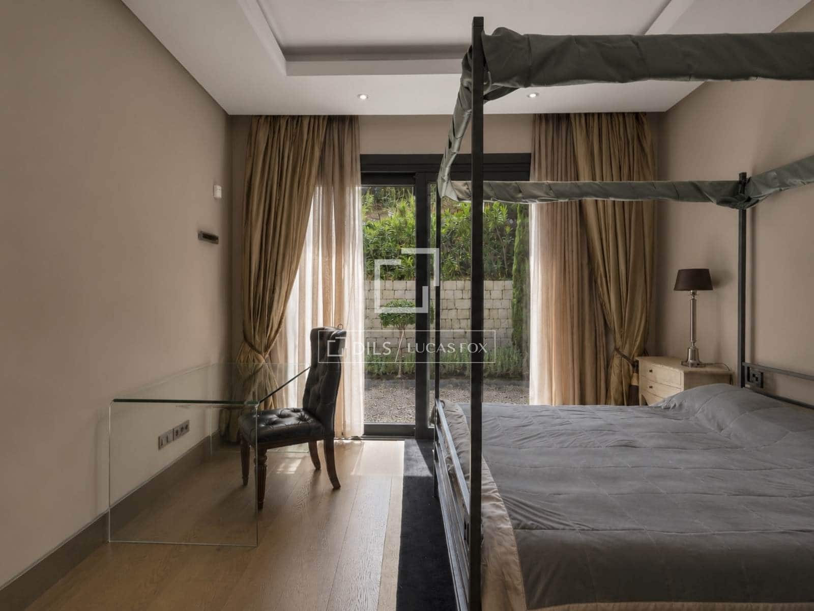 6 bedroom Villa for sale in Benahavis with pool garage - € 15,000,000 (Ref: 9978022)