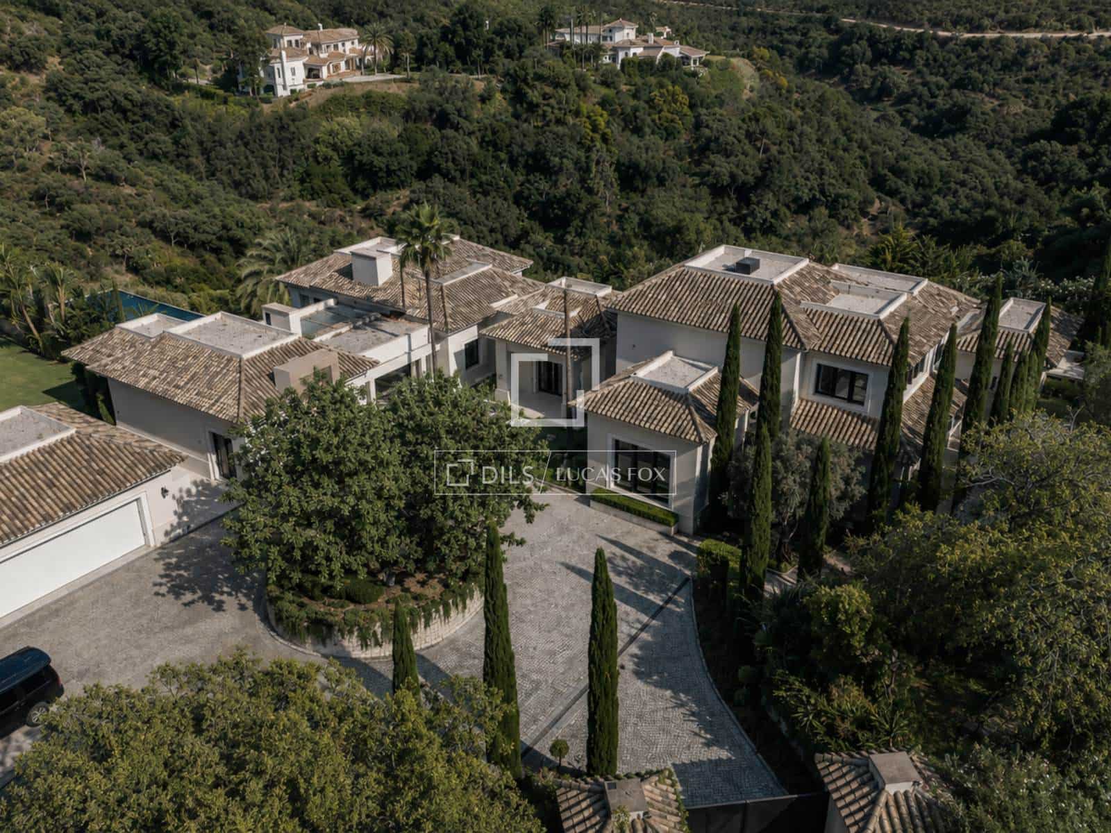 6 bedroom Villa for sale in Benahavis with pool garage - € 15,000,000 (Ref: 9978022)