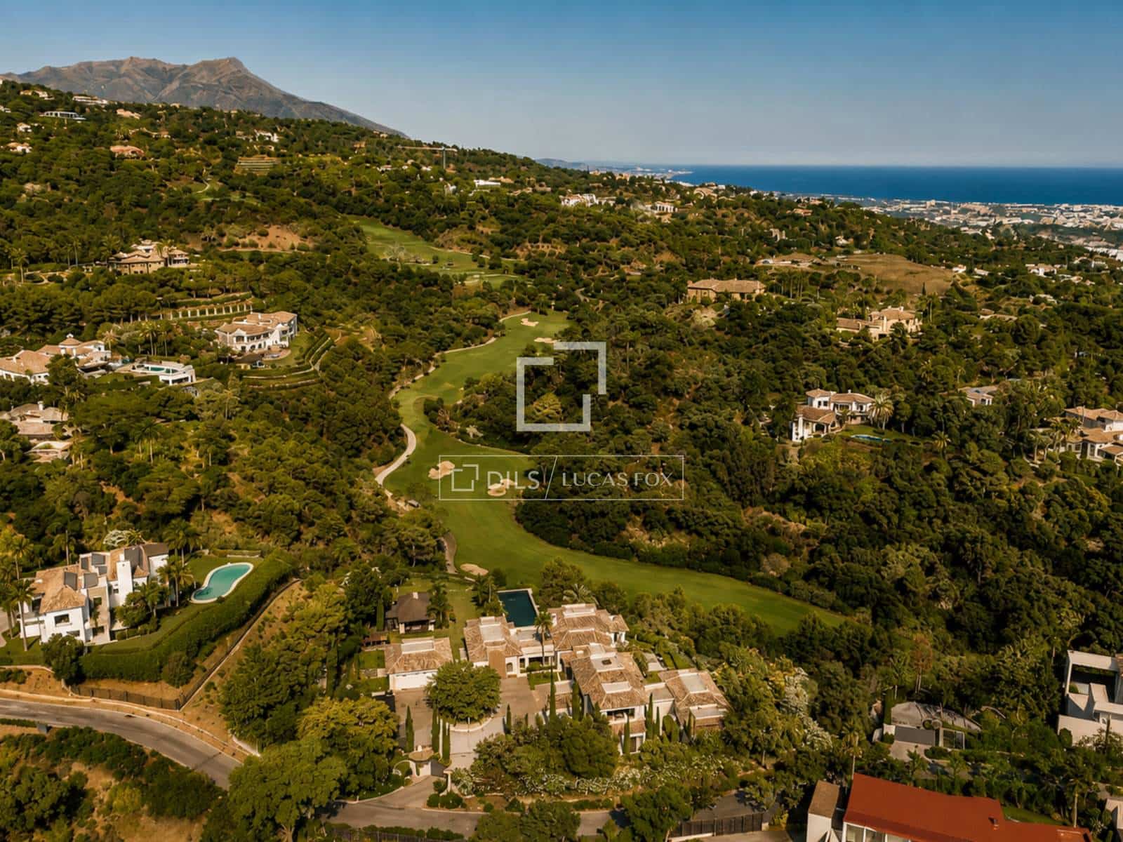 6 soverom Villa til salgs i Benahavis med svømmebasseng garasje - € 12 300 000 (Ref: 9978022)