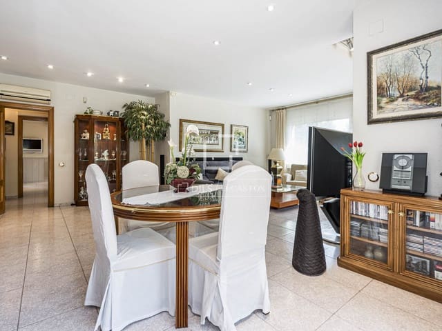 4 soveværelse Villa til salg i Bellaterra, Cerdanyola del Vallès med swimmingpool garage - € 1.380.000 (Ref: 9978023)