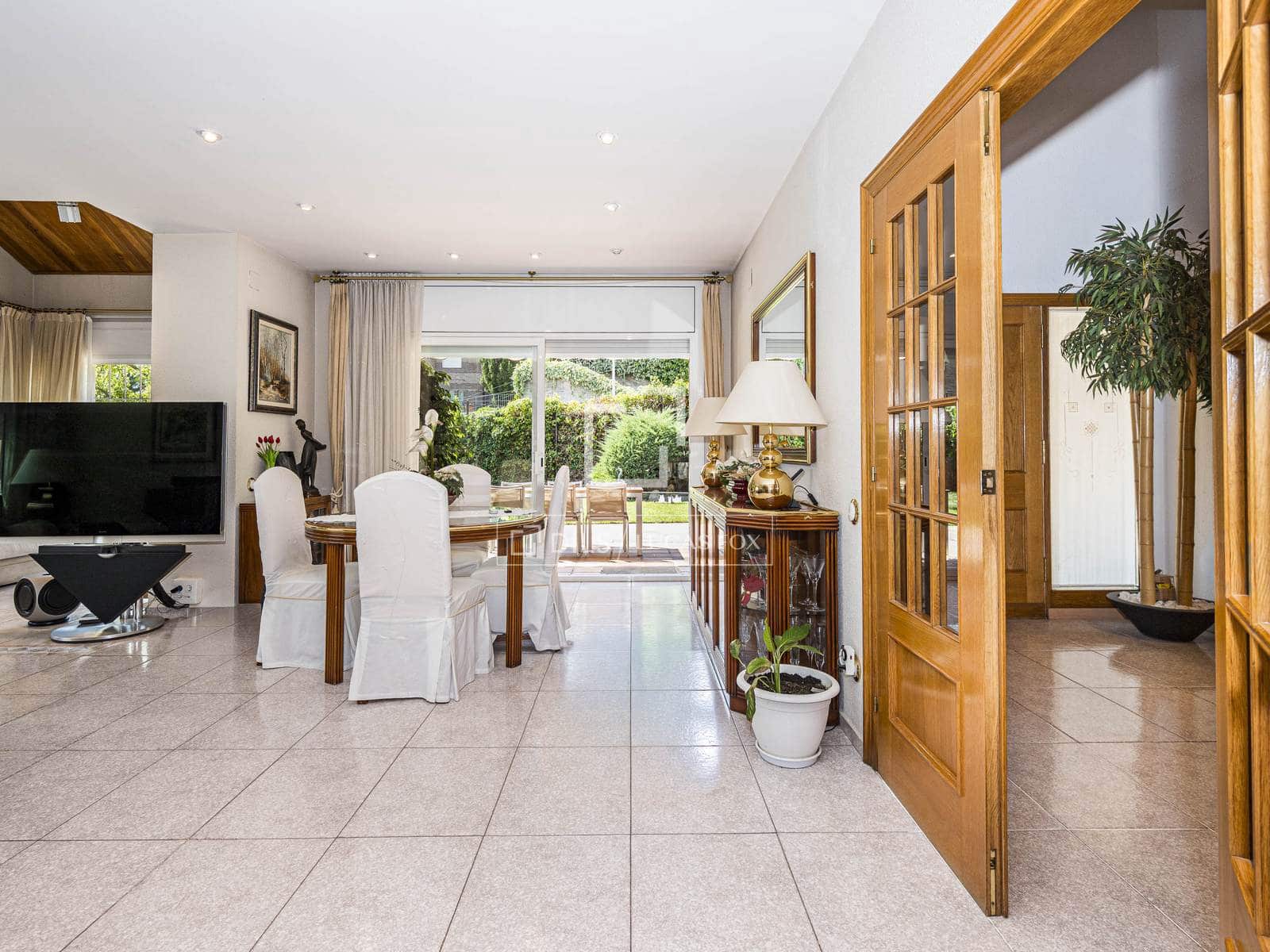 4 soveværelse Villa til salg i Bellaterra med swimmingpool garage - € 1.380.000 (Ref: 9978023)