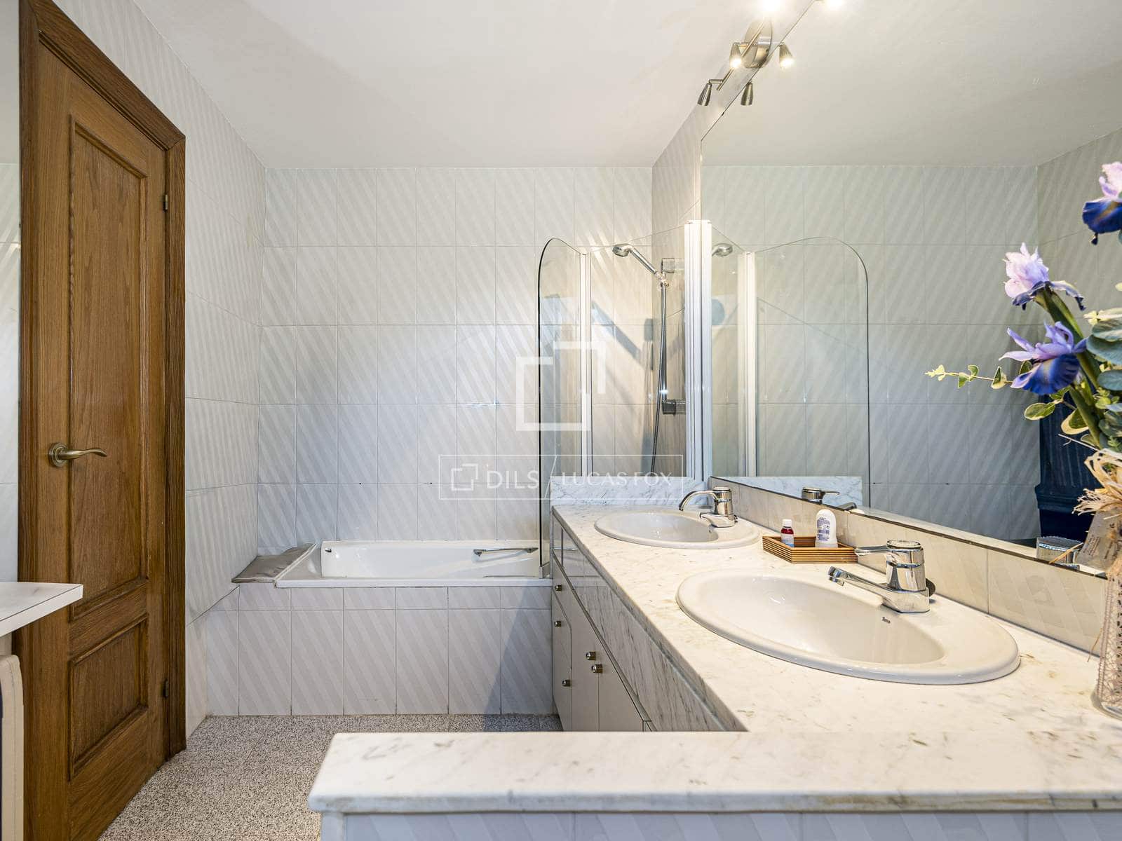 4 soveværelse Villa til salg i Bellaterra med swimmingpool garage - € 1.380.000 (Ref: 9978023)