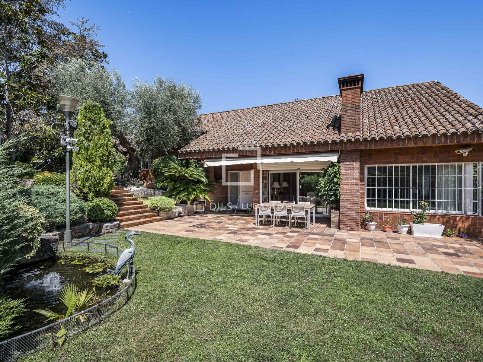 4 soveværelse Villa til salg i Bellaterra med swimmingpool garage - € 1.380.000 (Ref: 9978023)