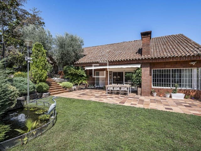 4 soveværelse Villa til salg i Bellaterra, Cerdanyola del Vallès med swimmingpool garage - € 1.380.000 (Ref: 9978023)