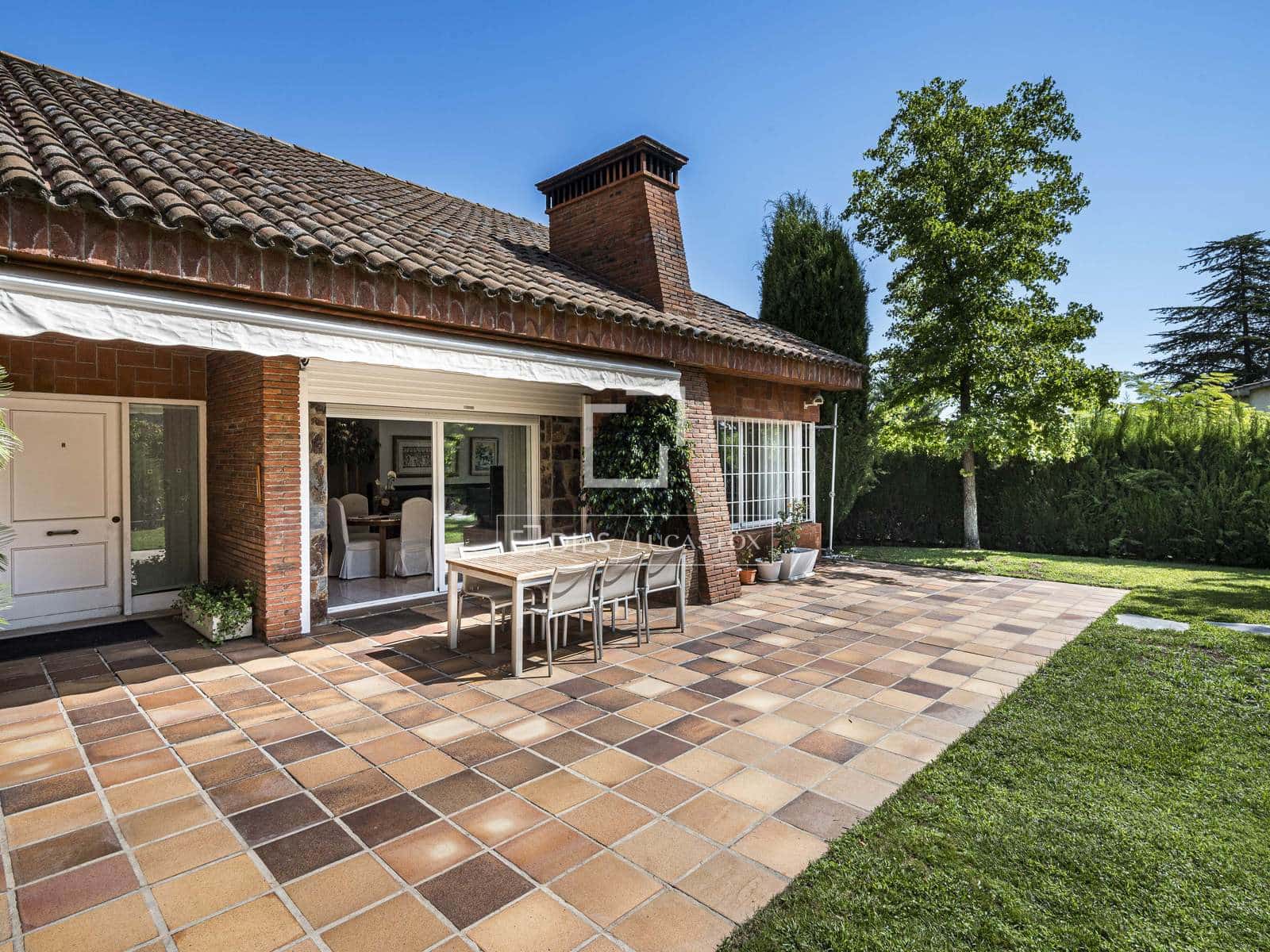 4 soveværelse Villa til salg i Bellaterra med swimmingpool garage - € 1.380.000 (Ref: 9978023)
