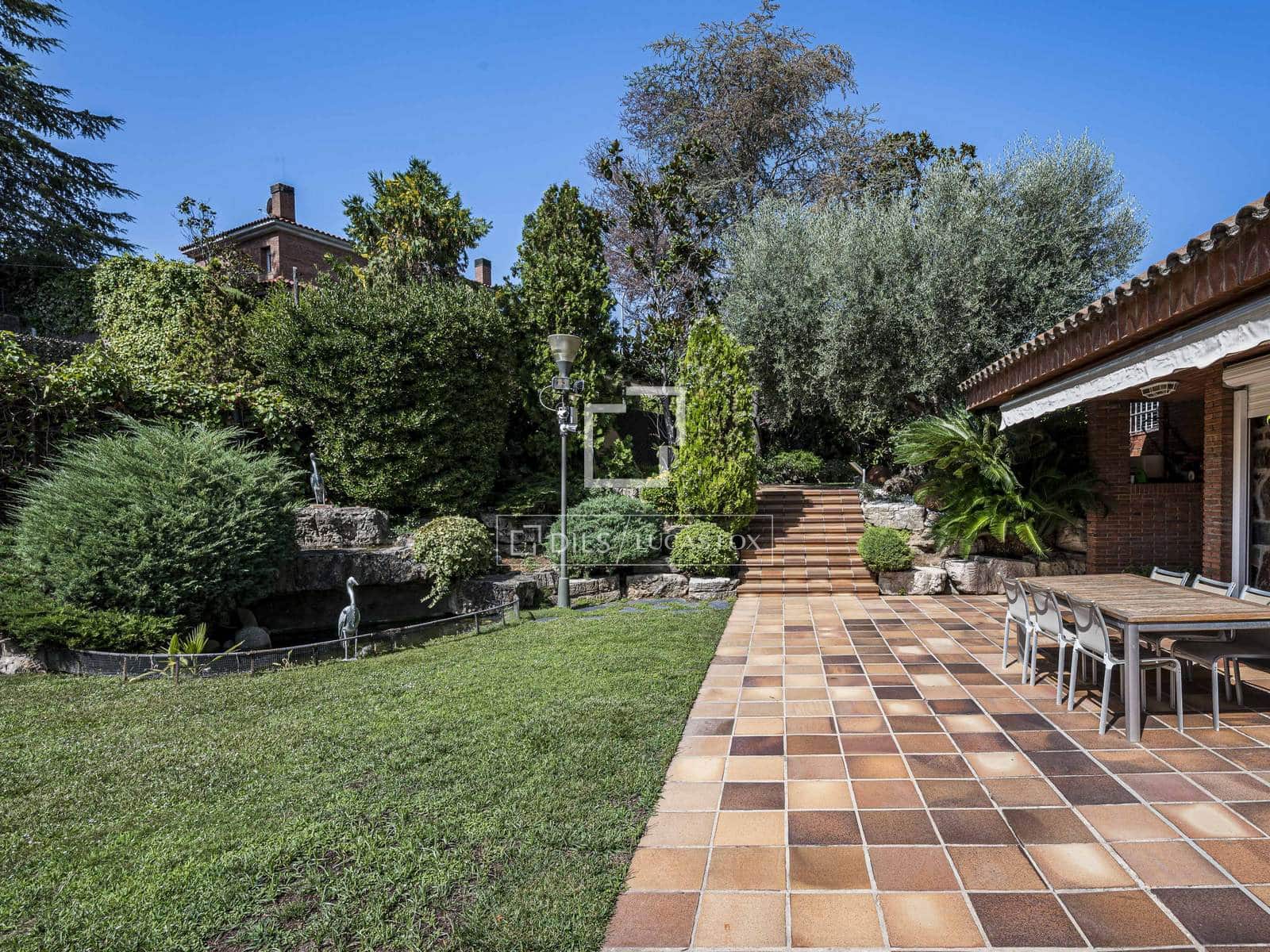 4 soveværelse Villa til salg i Bellaterra med swimmingpool garage - € 1.380.000 (Ref: 9978023)