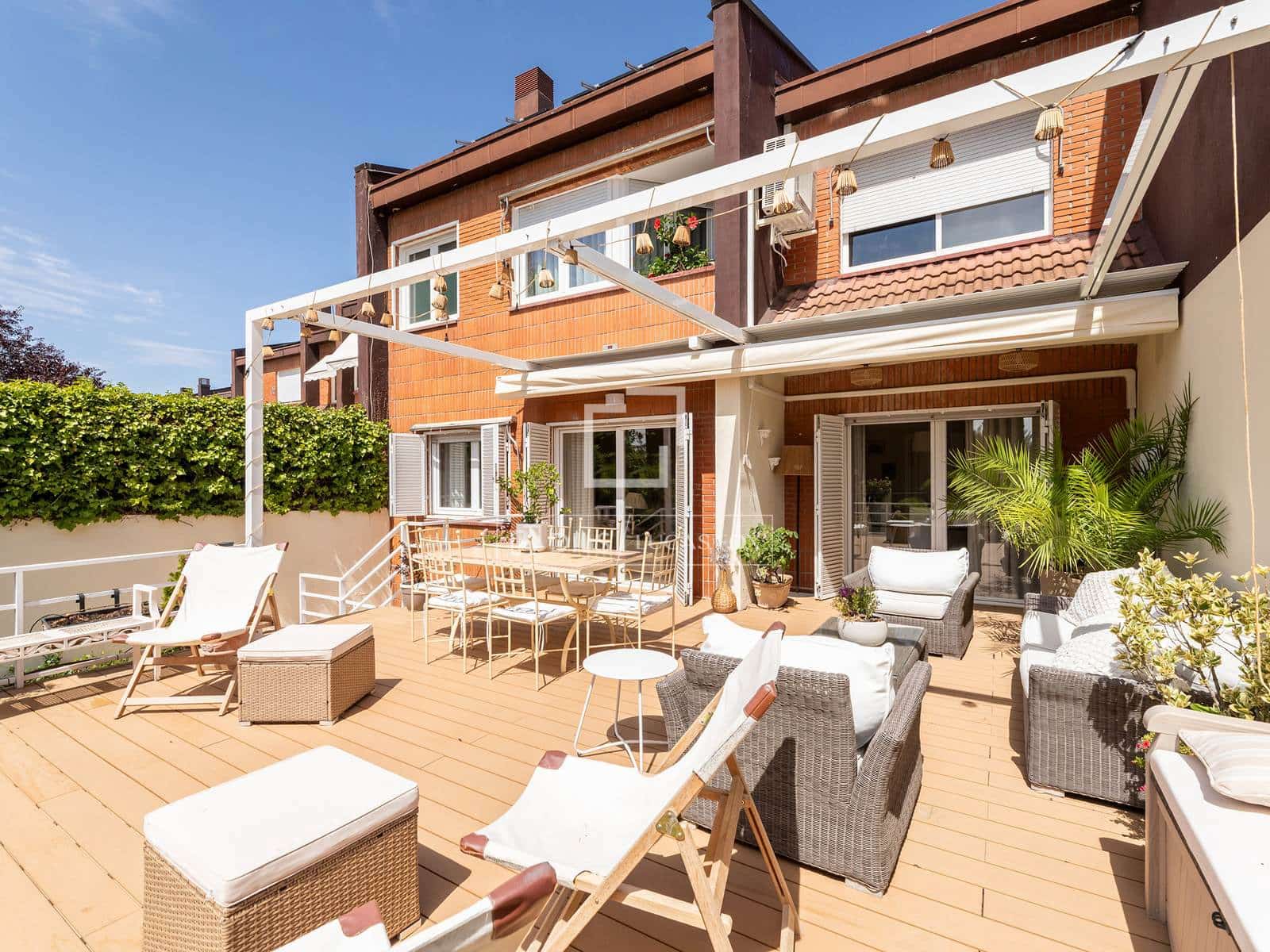 5 sovrum Villa till salu i Majadahonda med pool garage - 1 460 000 € (Ref: 9978054)