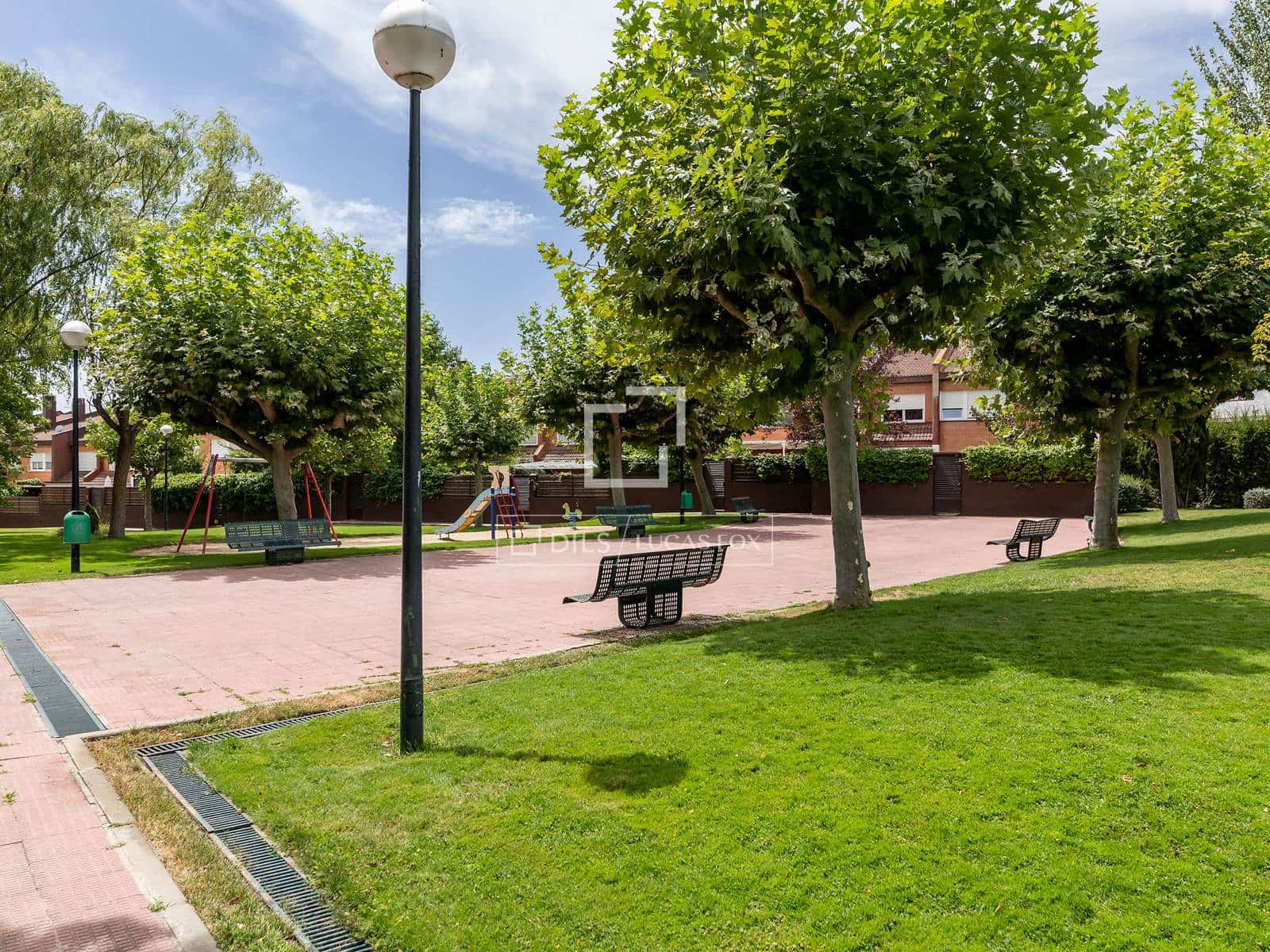 5 sovrum Villa till salu i Majadahonda med pool garage - 1 460 000 € (Ref: 9978054)