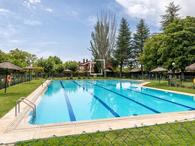 5 Zimmer Villa zu verkaufen in Majadahonda mit Pool Garage - 1.460.000 € (Ref: 9978054)