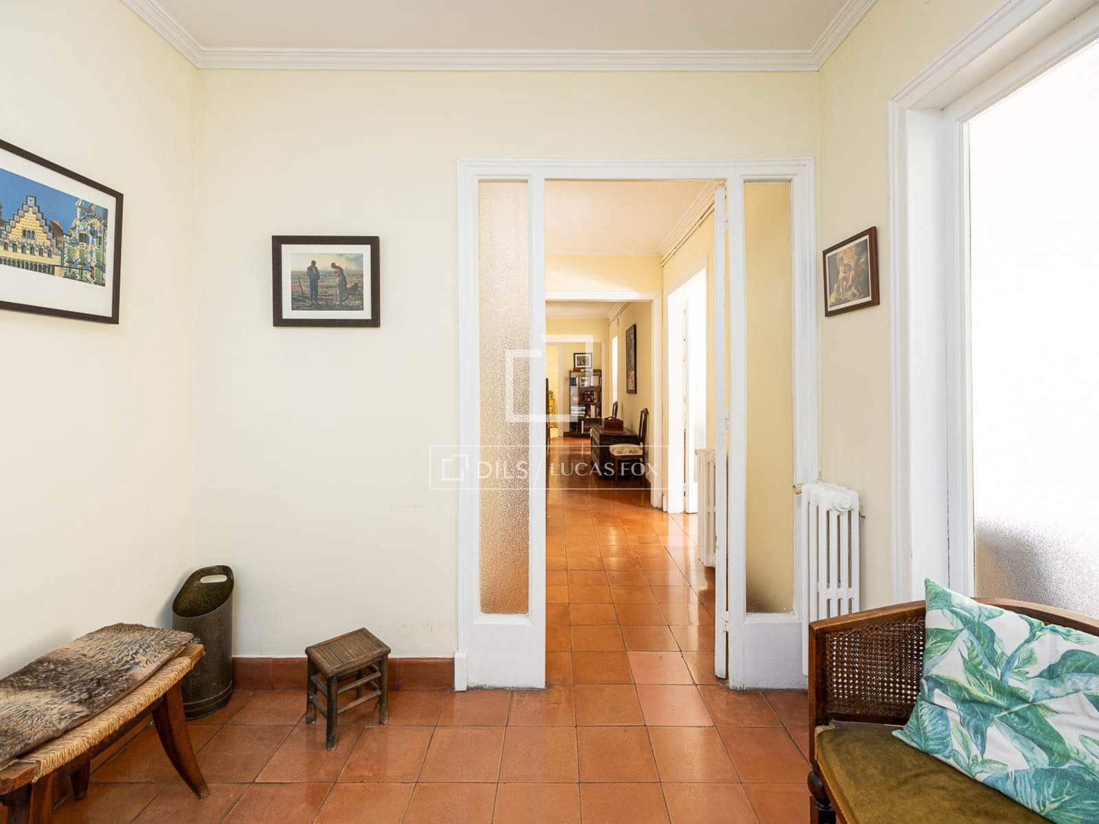 5 soveværelse Lejlighed til salg i Barcelona by - € 915.000 (Ref: 9979323)