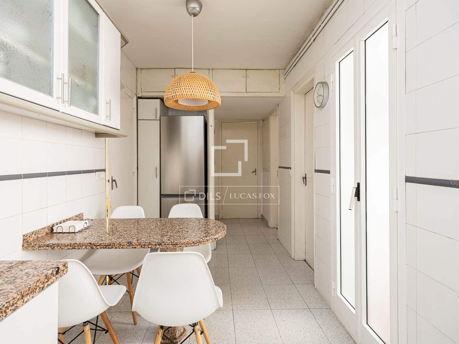 5 soveværelse Lejlighed til salg i Barcelona by - € 915.000 (Ref: 9979323)