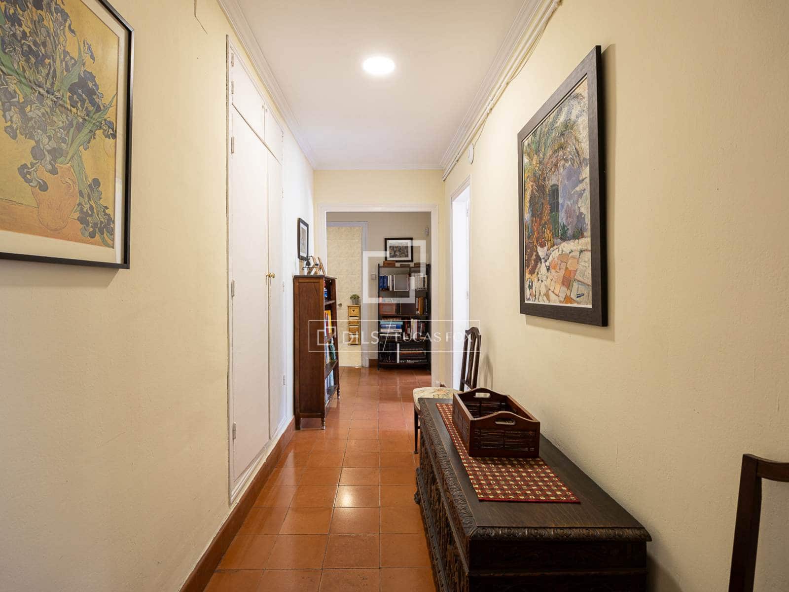 5 soveværelse Lejlighed til salg i Barcelona by - € 915.000 (Ref: 9979323)