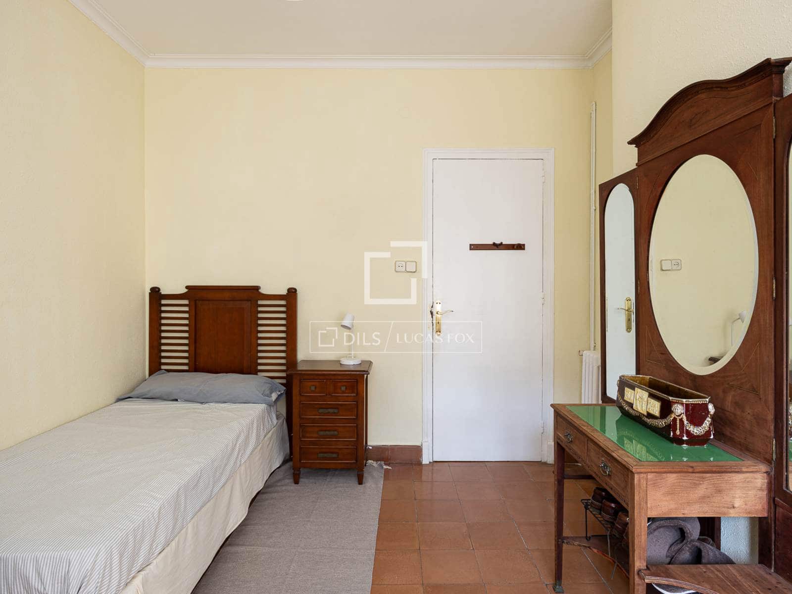 5 soveværelse Lejlighed til salg i Barcelona by - € 915.000 (Ref: 9979323)