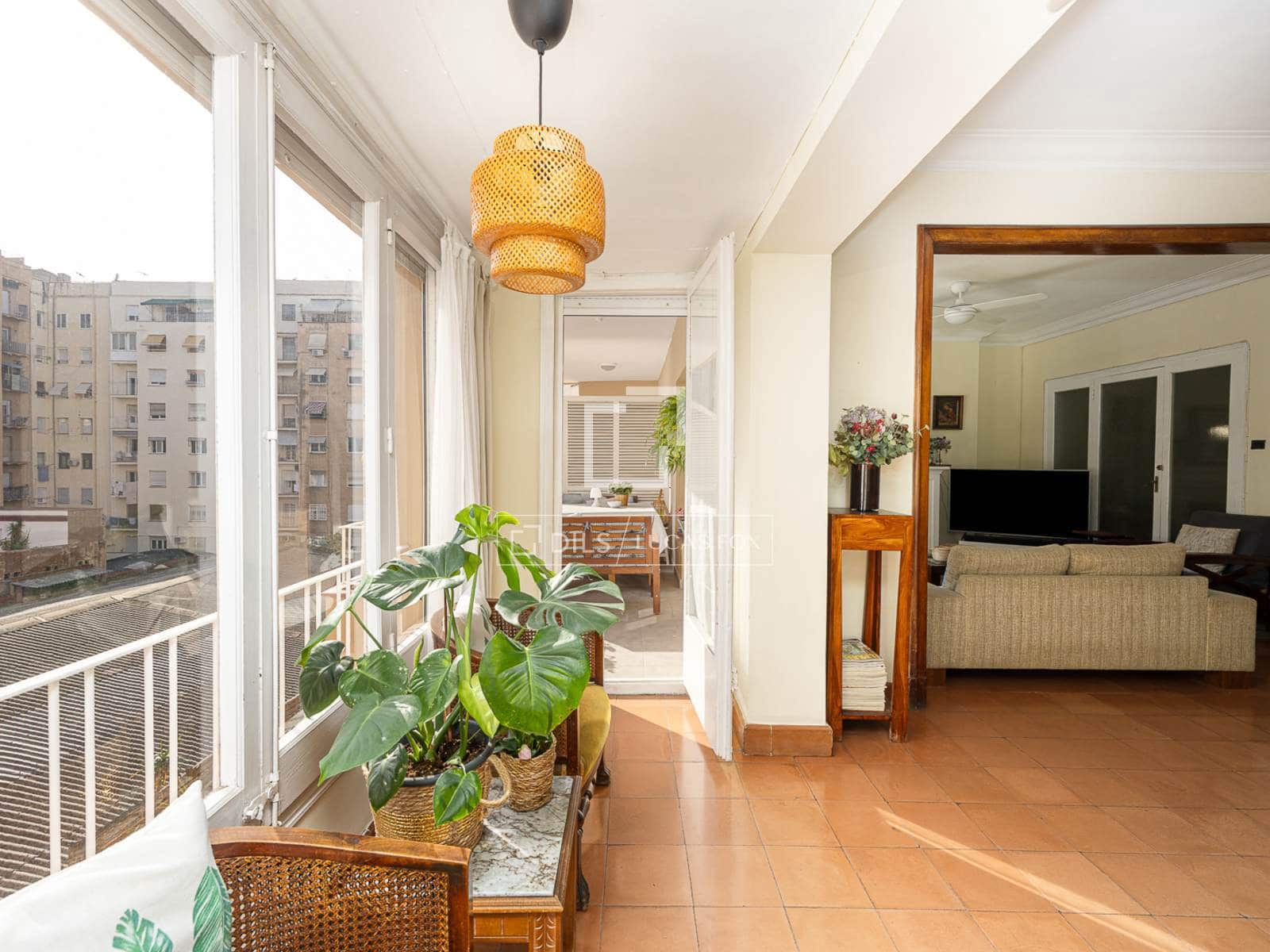 5 soveværelse Lejlighed til salg i Barcelona by - € 915.000 (Ref: 9979323)