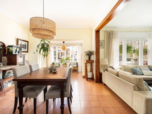5 soveværelse Lejlighed til salg i Barcelona by - € 915.000 (Ref: 9979323)