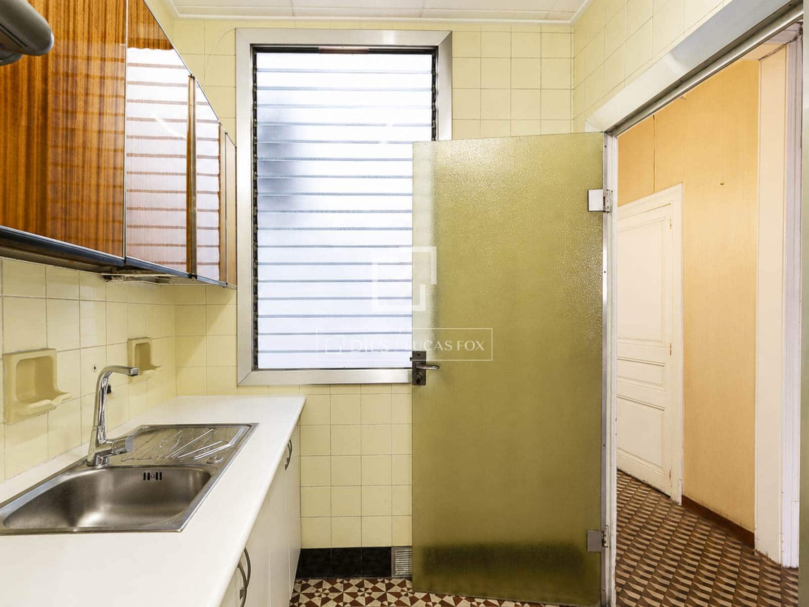5 soveværelse Lejlighed til salg i Barcelona by med garage - € 625.000 (Ref: 9980637)