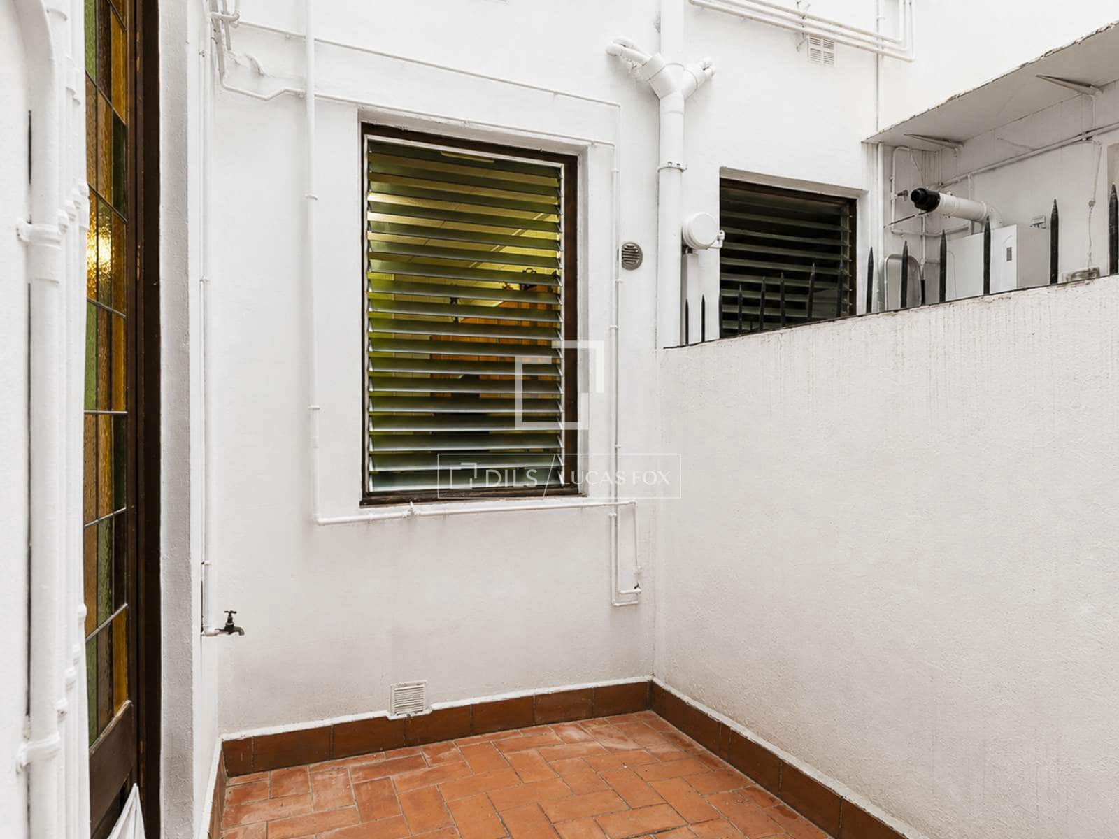 5 soveværelse Lejlighed til salg i Barcelona by med garage - € 625.000 (Ref: 9980637)