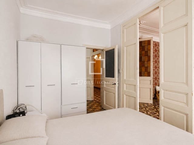 5 soveværelse Lejlighed til salg i Barcelona by med garage - € 625.000 (Ref: 9980637)