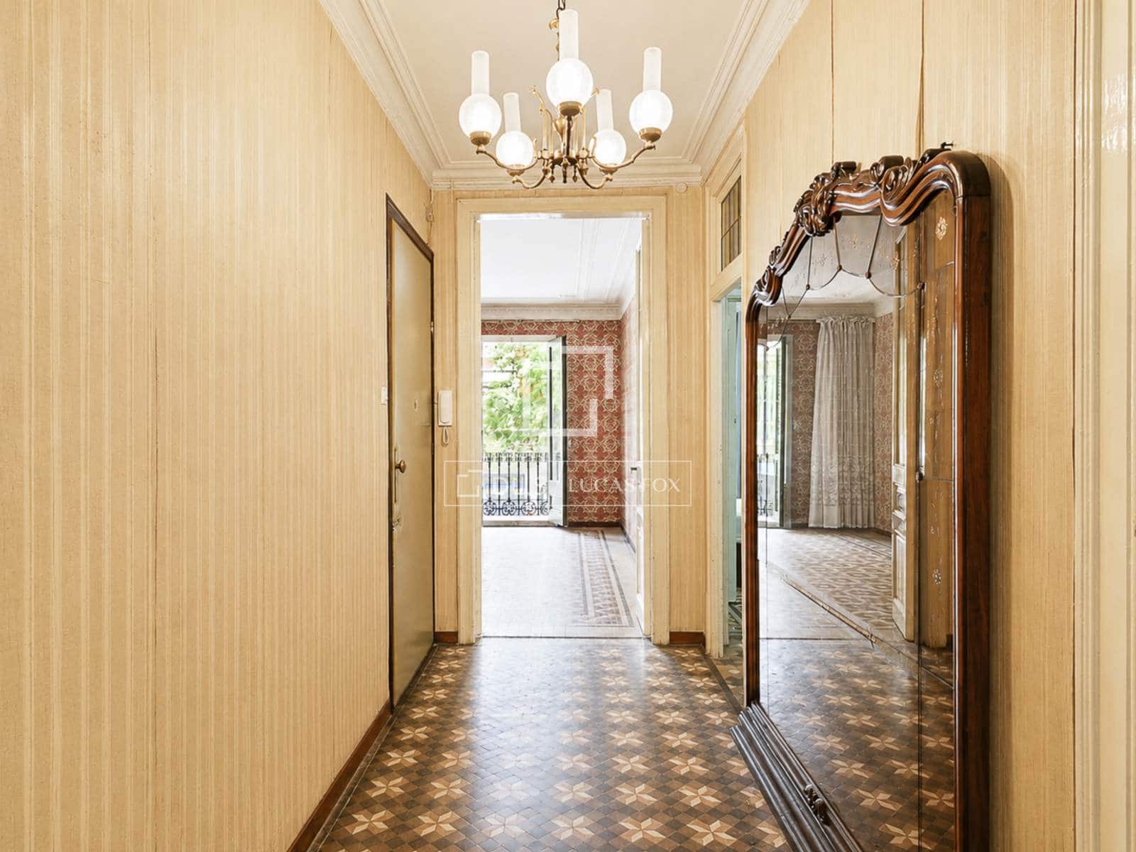 5 soveværelse Lejlighed til salg i Barcelona by med garage - € 625.000 (Ref: 9980637)