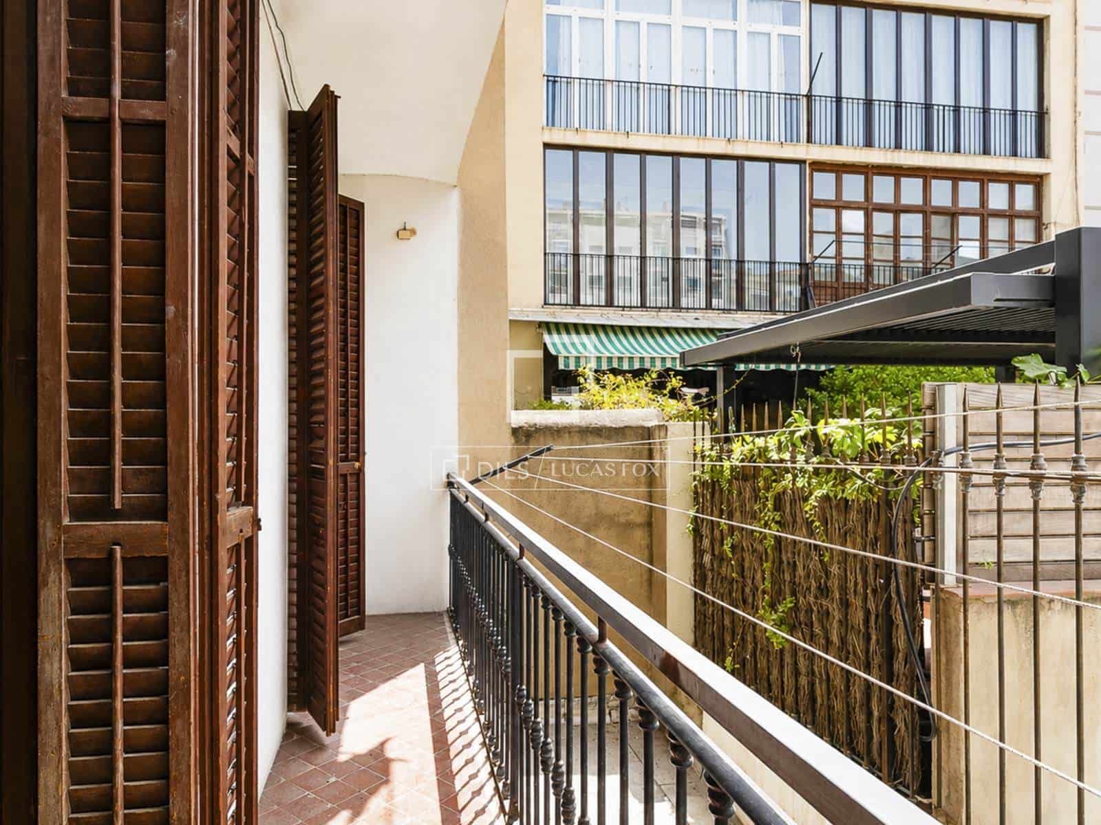 5 soveværelse Lejlighed til salg i Barcelona by med garage - € 625.000 (Ref: 9980637)
