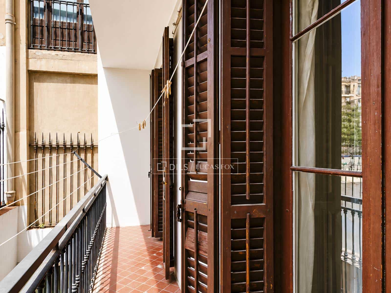 5 soveværelse Lejlighed til salg i Barcelona by med garage - € 625.000 (Ref: 9980637)