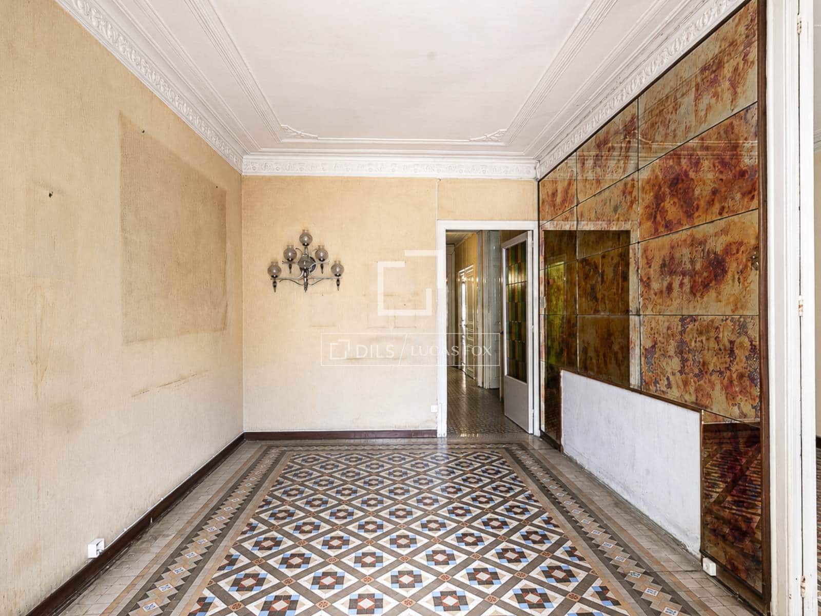 5 soveværelse Lejlighed til salg i Barcelona by med garage - € 625.000 (Ref: 9980637)