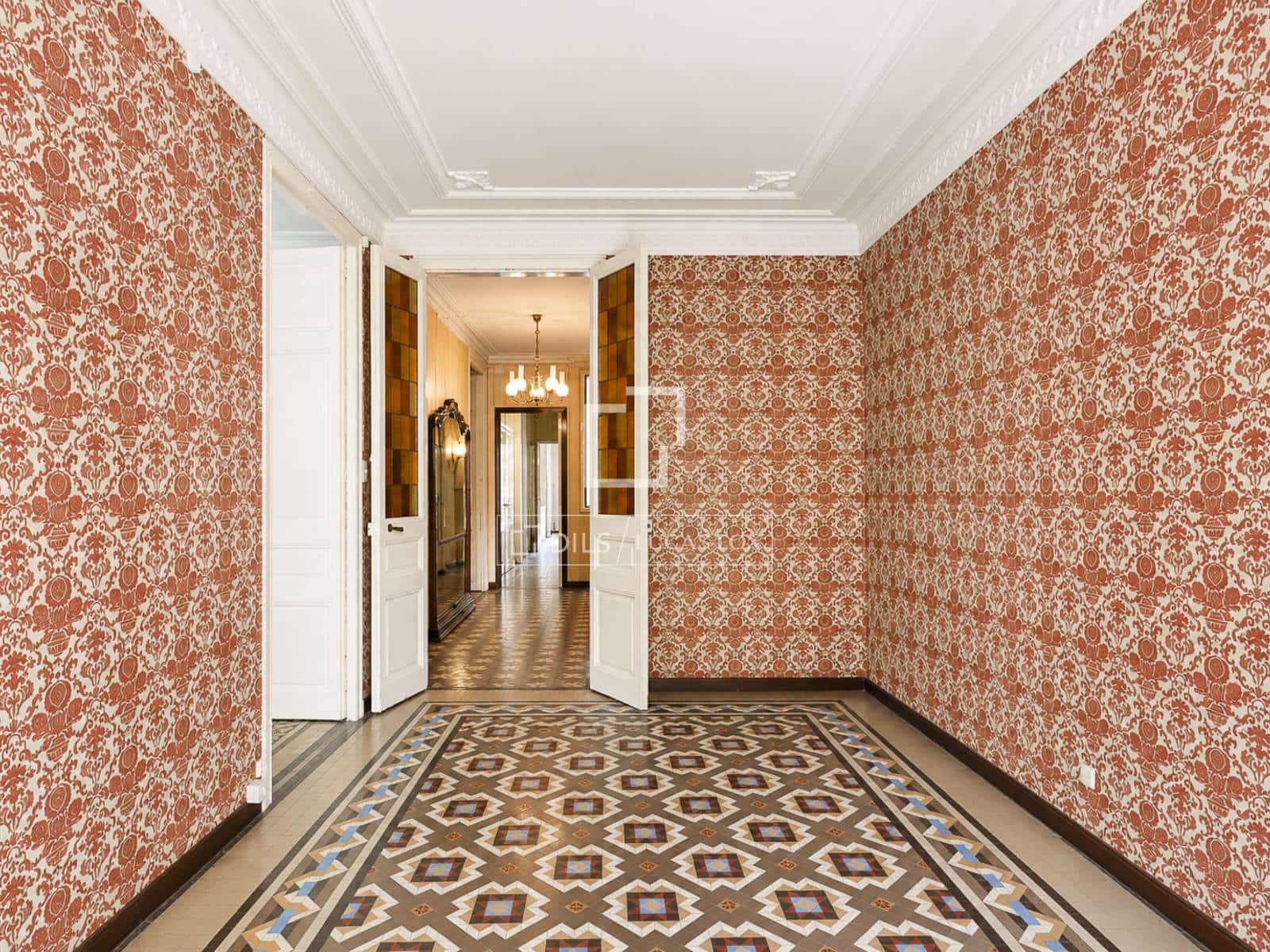 5 soveværelse Lejlighed til salg i Barcelona by med garage - € 625.000 (Ref: 9980637)