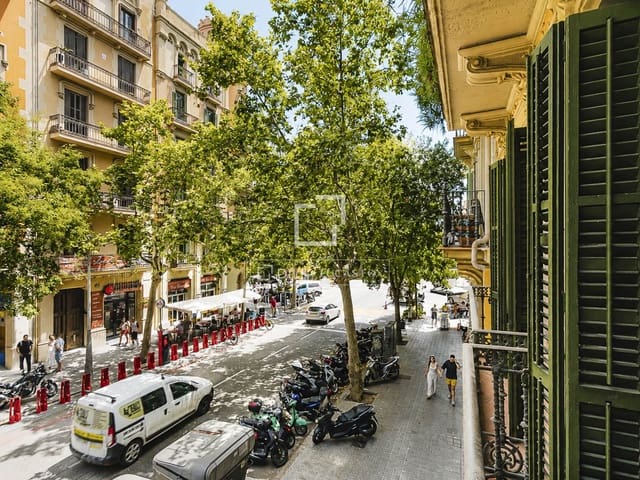 5 soveværelse Lejlighed til salg i Barcelona by med garage - € 625.000 (Ref: 9980637)