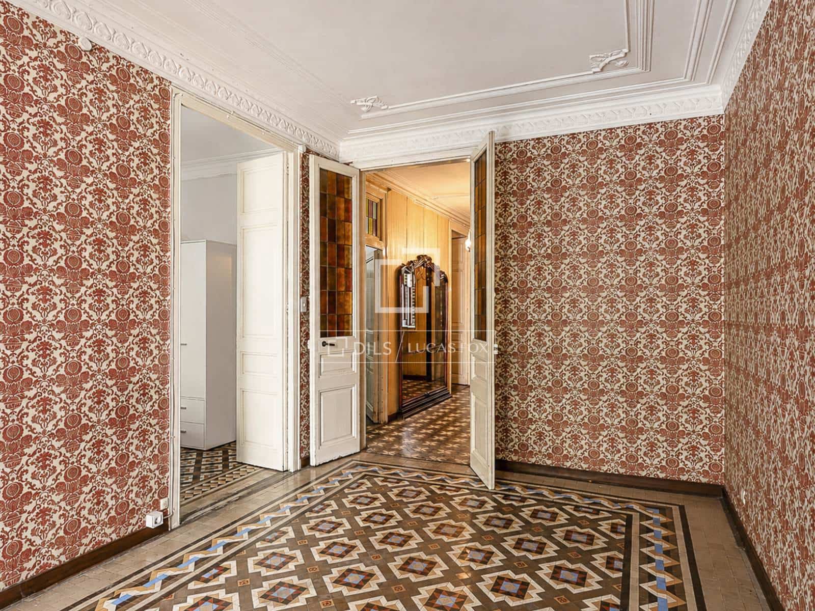 5 soveværelse Lejlighed til salg i Barcelona by med garage - € 625.000 (Ref: 9980637)