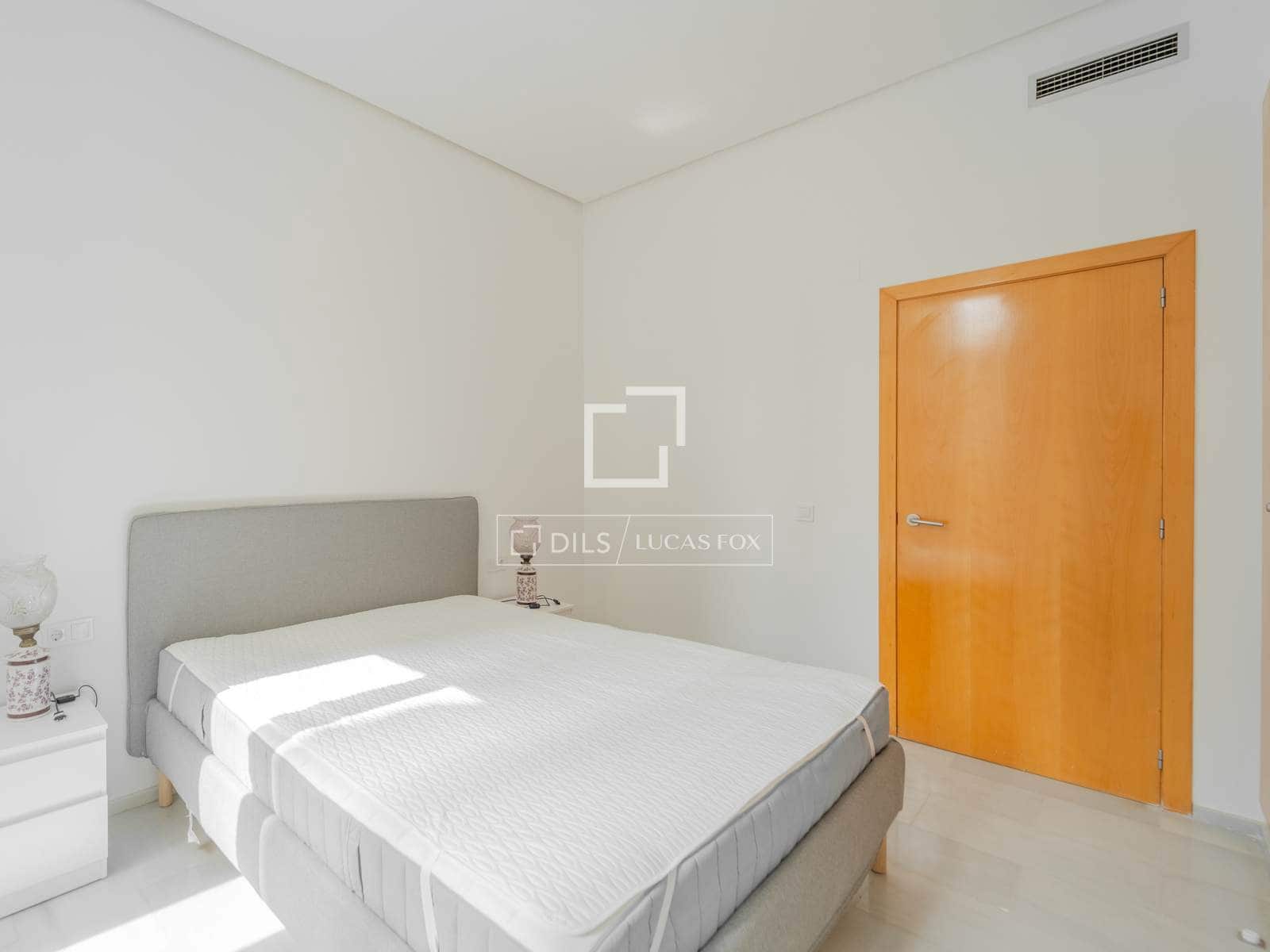 3 bedroom Apartment for rent in Valencia city - € 2,900 (Ref: 9980638)