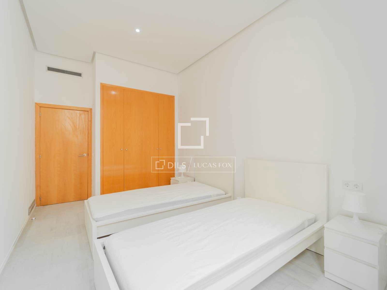 3 bedroom Apartment for rent in Valencia city - € 2,900 (Ref: 9980638)