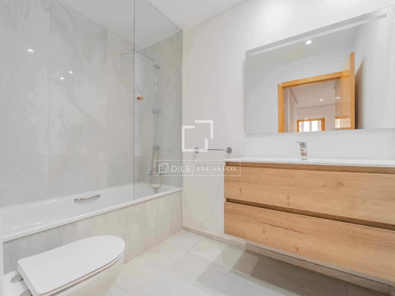 3 bedroom Apartment for rent in Valencia city - € 2,900 (Ref: 9980638)