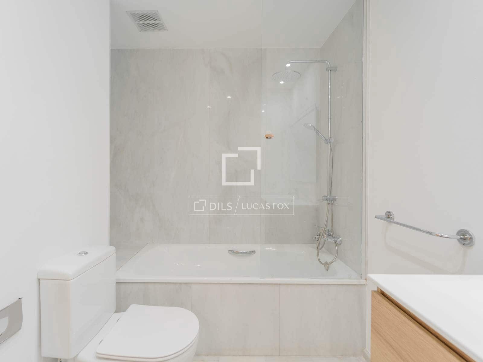3 bedroom Apartment for rent in Valencia city - € 2,900 (Ref: 9980638)