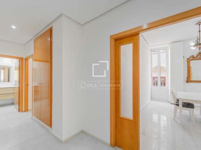 3 slaapkamer Appartement te huur in Valencia stad - € 2.700 (Ref: 9980638)