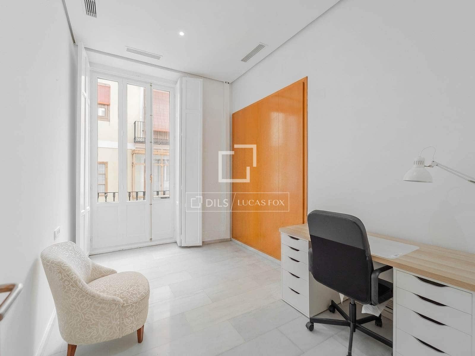 3 bedroom Apartment for rent in Valencia city - € 2,900 (Ref: 9980638)