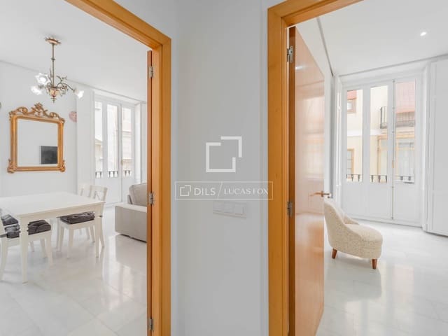 3 slaapkamer Appartement te huur in Valencia stad - € 2.700 (Ref: 9980638)