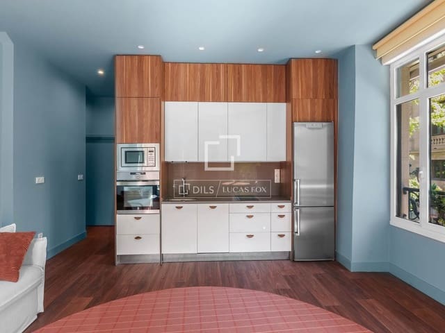 1 slaapkamer Appartement te huur in Donostia-San Sebastián - € 3.000 (Ref: 9981332)