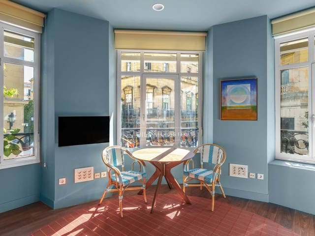 1 slaapkamer Appartement te huur in Donostia-San Sebastián - € 3.000 (Ref: 9981332)