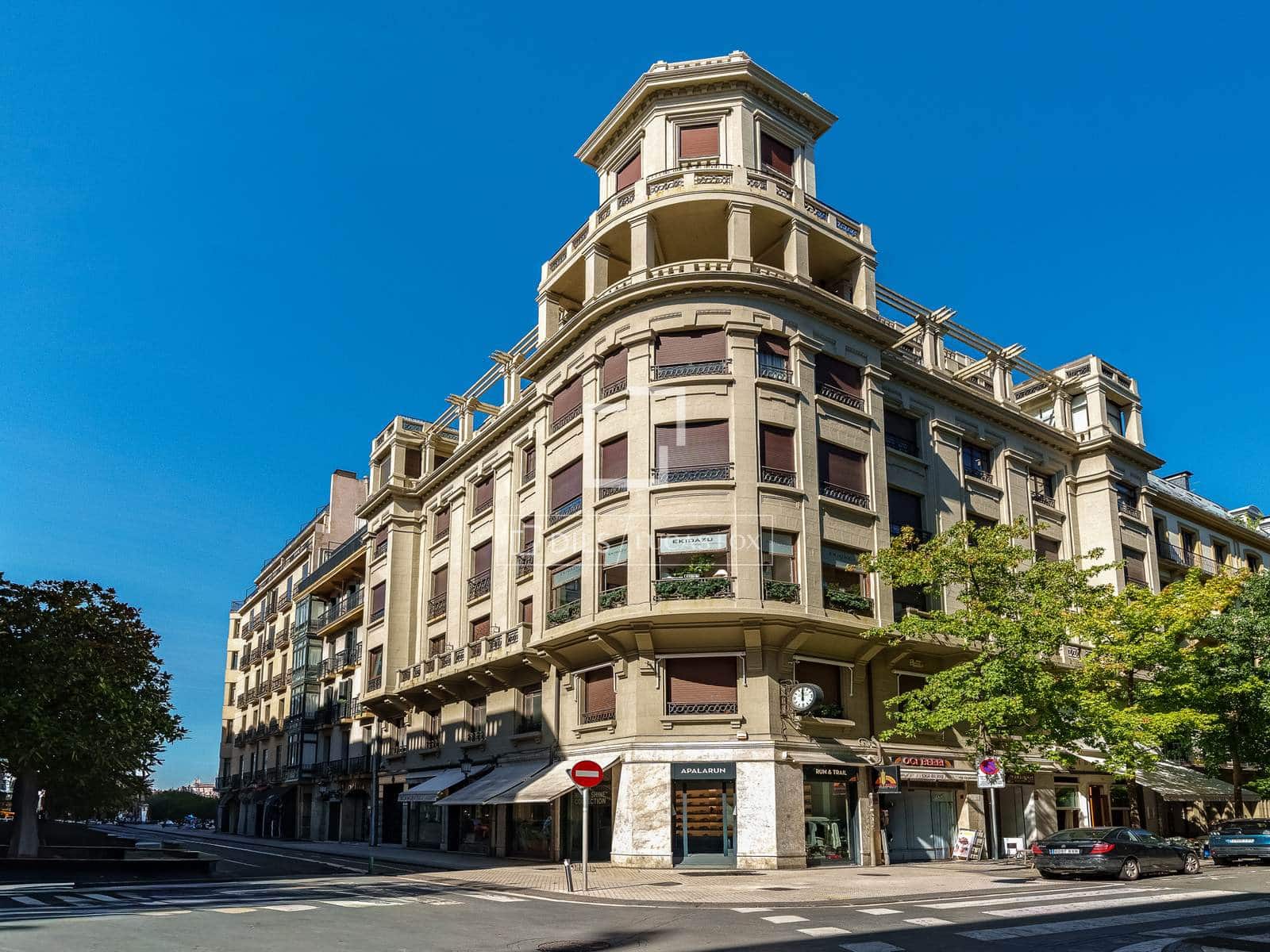 Appartement de 1 chambre à louer à Donostia-San Sebastian - 3 000 € (Ref: 9981332)