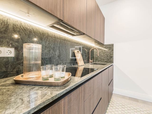 4 slaapkamer Appartement te koop in Barcelona stad - € 2.100.000 (Ref: 9981333)