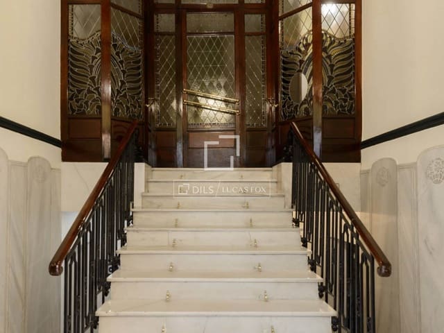 4 soveværelse Lejlighed til salg i Almagro, Madrid by - € 3.700.000 (Ref: 9981334)
