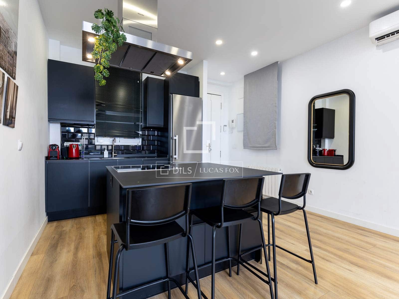 2 bedroom Apartment for sale in Madrid city - € 1,250,000 (Ref: 9981335)
