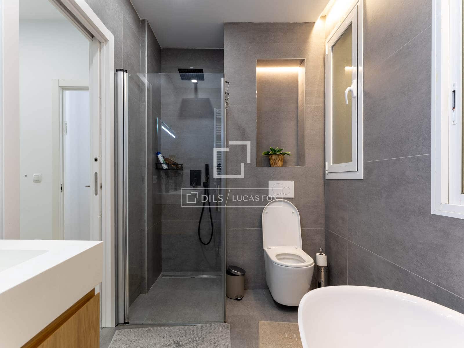 2 bedroom Apartment for sale in Madrid city - € 1,250,000 (Ref: 9981335)