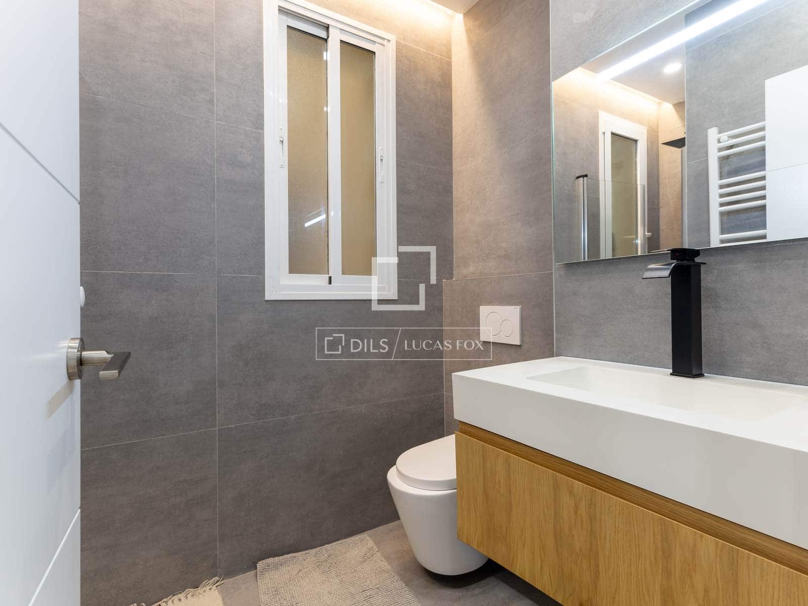 2 bedroom Apartment for sale in Madrid city - € 1,250,000 (Ref: 9981335)