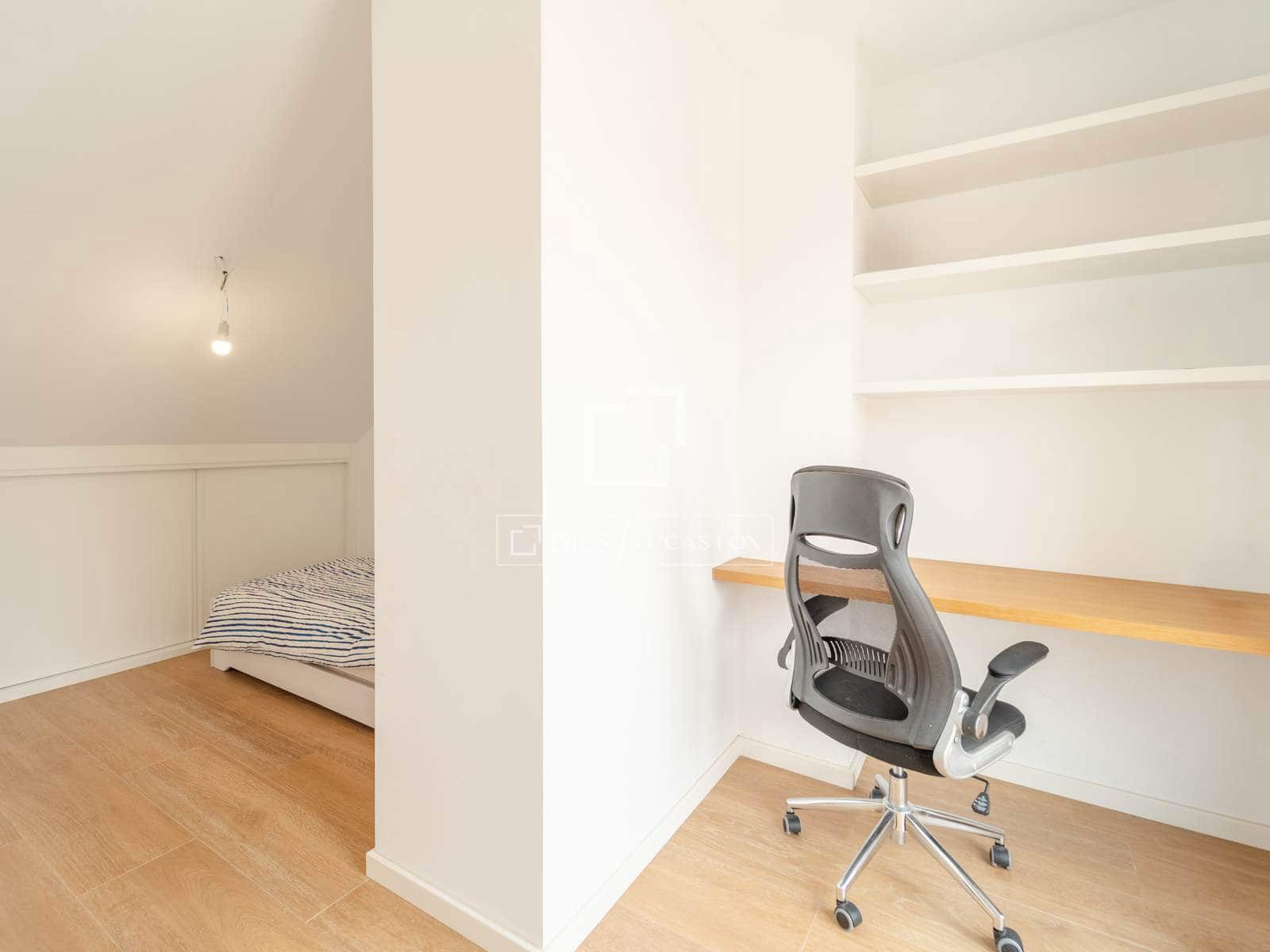 3 bedroom Apartment for rent in Valencia city with pool garage - € 2,600 (Ref: 9981336)